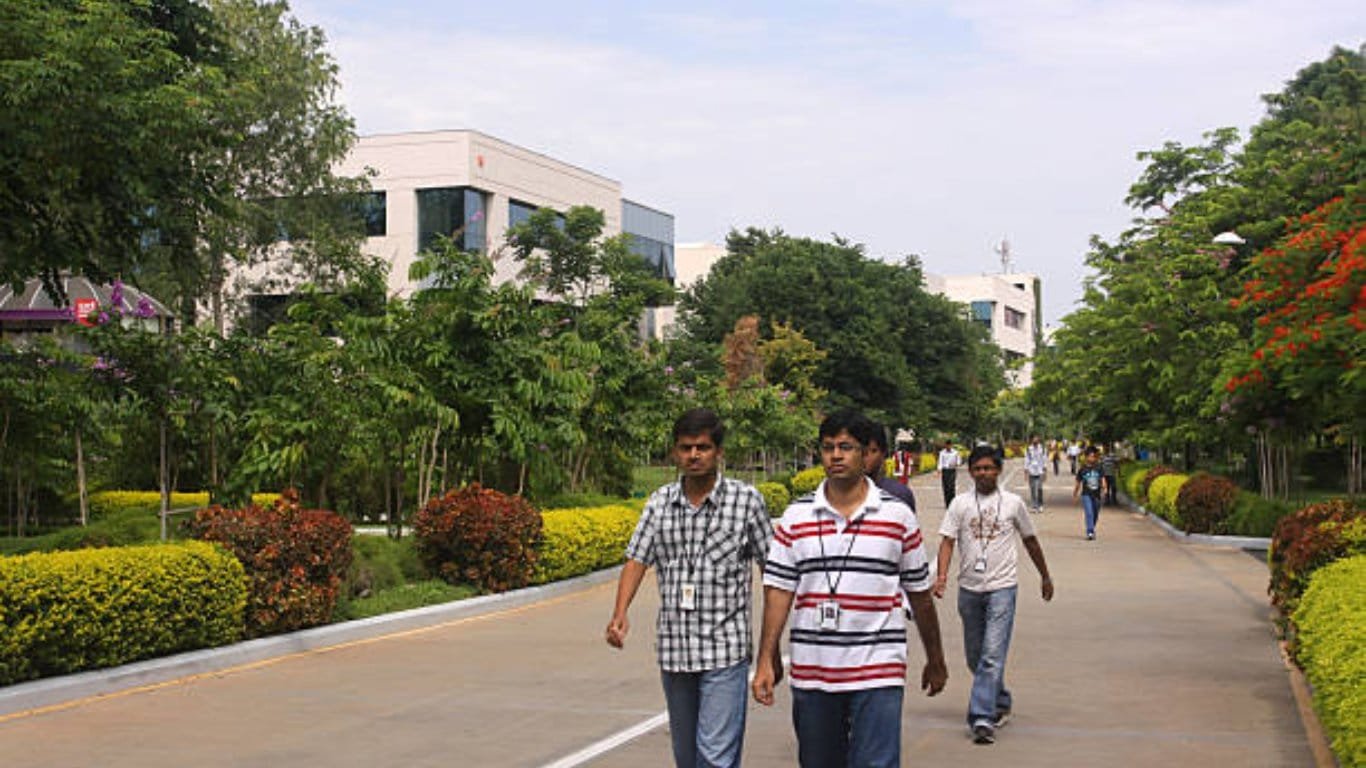 Professional resume writing service in Bangalore helping job seekers create structured and effective resumes.